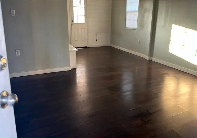 Photo 2 of Single family home for sale at 801 Grande Dr, Mesquite, TX 75149 | MLS# 20941733 | Listing updated on 2026-09-15