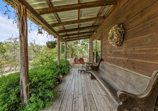 Photo 3 of House for sale at 493 Private Road 1673, Stephenville, TX 76401 | MLS# 20941284 | Listing updated on 2026-07-17