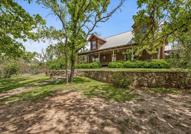 Photo 4 of House for sale at 493 Private Road 1673, Stephenville, TX 76401 | MLS# 20941284 | Listing updated on 2026-07-17