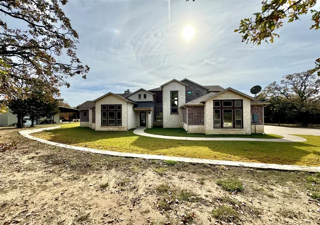 Homes for sale in Tioga, TX | 474 Eagle Cove Cir, Tioga, TX 76271 | MLS# 20942424