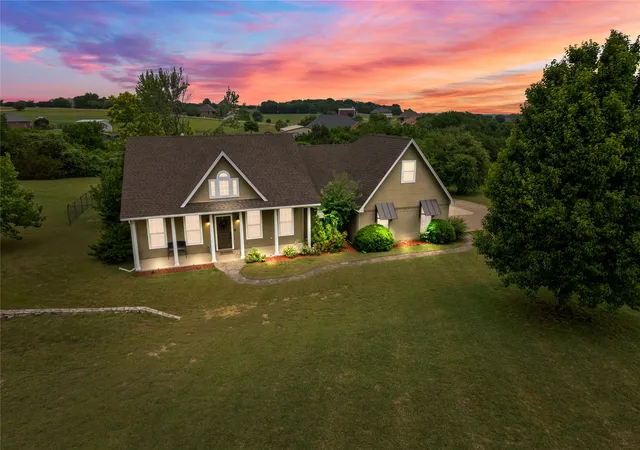 Homes for sale in Cresson, TX | 415 Stone Mountain Ct, Cresson, TX 76035 | MLS# 20942202