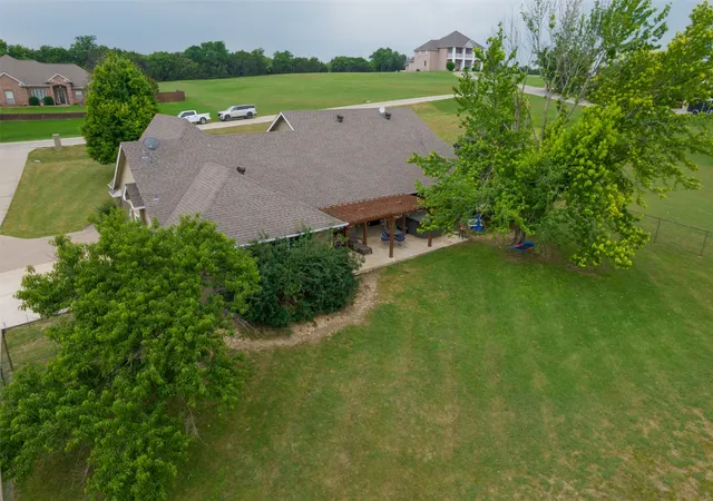 Homes for sale in Cresson, TX | 415 Stone Mountain Ct, Cresson, TX 76035 | MLS# 20942202