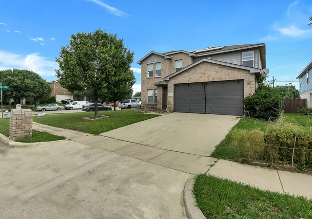 Photo 1 of Single family home for sale at 6021 Lucas Ct, Fort Worth, TX 76119 | MLS# 20917911 | Listing updated on 2026-09-18
