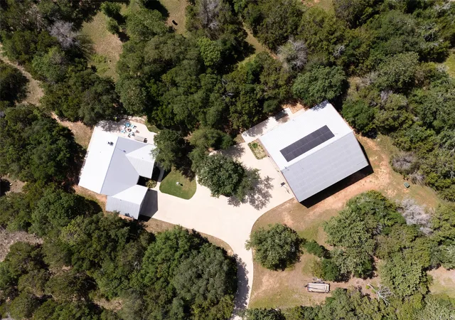 Photo 4 of Single family home for sale at 420 Private Road 1400 E, Morgan, TX 76671 | MLS# 20945411 | Listing updated on 2026-09-25