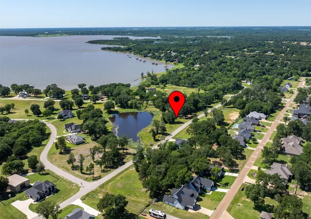 Homes for sale in Kemp, TX | 708 Clubview Dr, Kemp, TX 75143 | MLS# 20945602