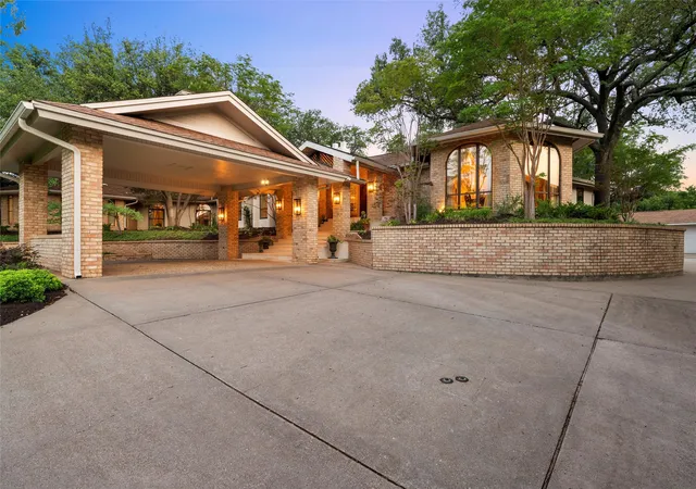 Homes for sale in Waco, TX | 3012 Wood Lake Dr, Waco, TX 76710 | MLS# 20941012
