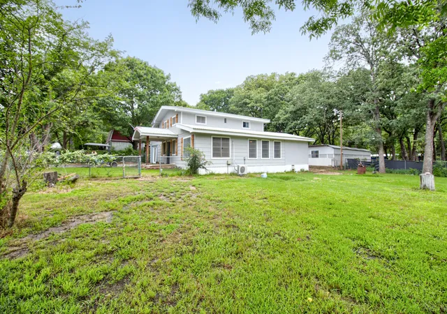 Photo 3 of Single family home for sale at 97 Oak Trail Dr, Gordonville, TX 76245 | MLS# 20946162 | Listing updated on 2026-09-30