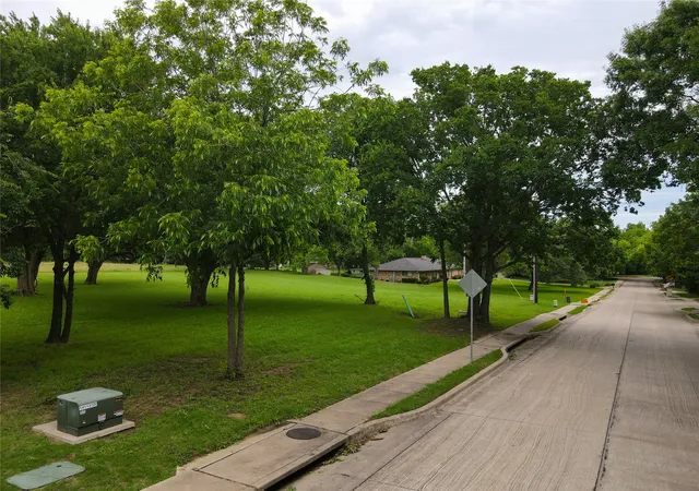 Photo 1 of Land for sale at 2904 W Washington St, Sherman, TX 75092 | MLS# 20950282 | Listing updated on 2026-07-20
