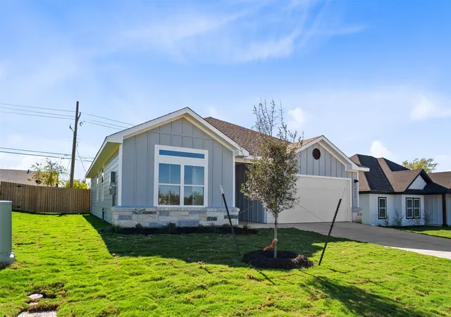Photo 3 of Single family home for sale at 3215 Llano Alto Cir, Temple, TX 76504 | MLS# 20953007 | Listing updated on 2026-07-15