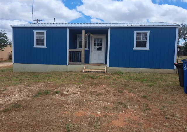 Homes for sale in Sweetwater, TX | 111 W Arkansas Ave, Sweetwater, TX 79556 | MLS# 20952725