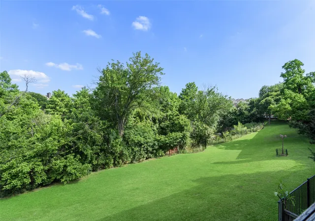 4th image of 7340 Skillman St, Dallas, TX 75231