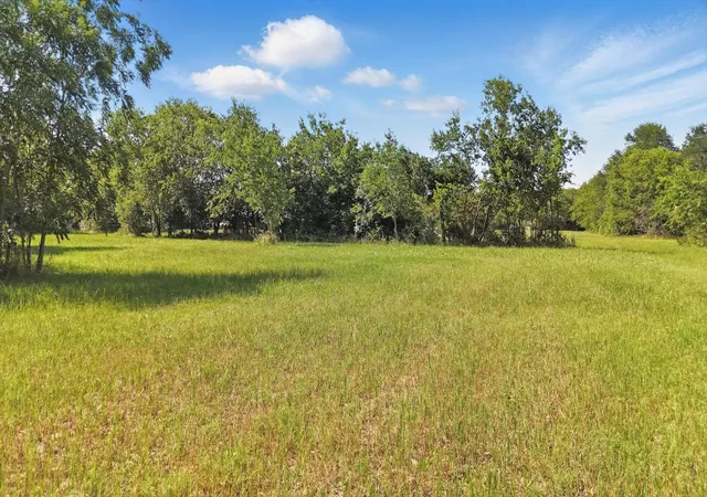 Photo 1 of Land for sale at Tbd5 W Shady Shores, Shady Shores, TX 76210 | MLS# 20954931 | Listing updated on 2026-08-29