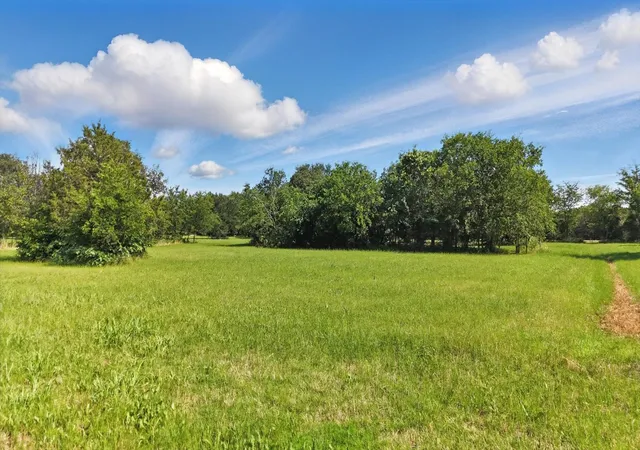 Photo 2 of Land for sale at Tbd5 W Shady Shores, Shady Shores, TX 76210 | MLS# 20954931 | Listing updated on 2026-08-29