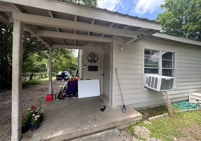 2nd image of 133 E Wanda Dr, Garland, TX 75040 | MLS# 20952704