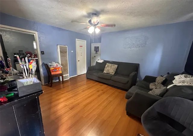 5th image of 133 E Wanda Dr, Garland, TX 75040 | MLS# 20952704