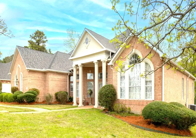 image of 745 Southern Trace Pkwy, Shreveport, LA 71106 | MLS# 20886167
