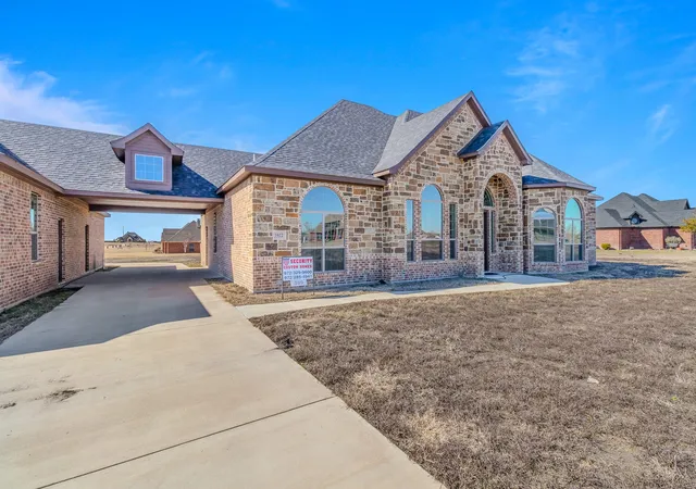 Photo 1 of Single family home for sale at 1022 Foolish Pleasure Dr, Terrell, TX 75160 | MLS# 20958277 | Listing updated on 2026-09-30