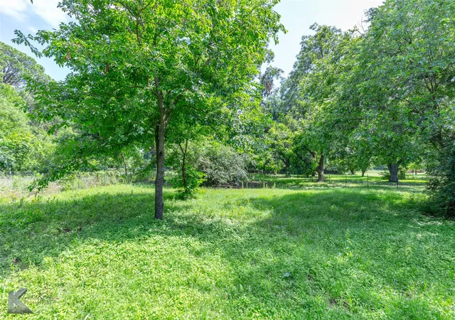 Homes for sale in Rising Star, TX | 202 E Ross St, Rising Star, TX 76471 | MLS# 20959928