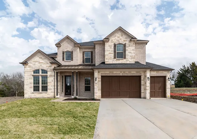 Photo 1 of Single family home for sale at 124 Deep Water Ct, Forney, TX 75126 | MLS# 20964084 | Listing updated on 2026-08-19