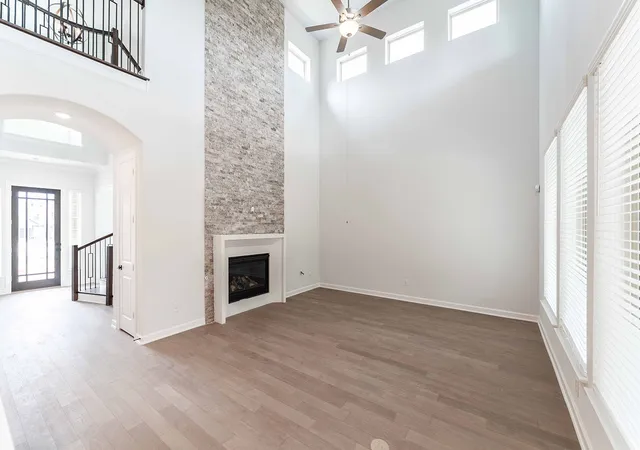 Photo 3 of Single family home for sale at 124 Deep Water Ct, Forney, TX 75126 | MLS# 20964084 | Listing updated on 2026-08-19