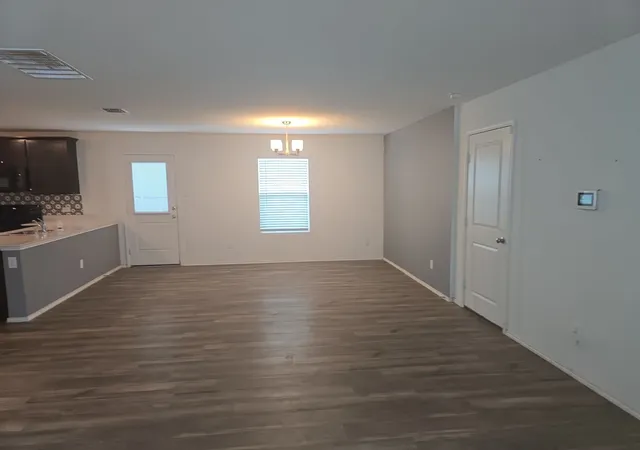 5th image of 704 Dashwood Dr, Princeton, TX 75407 | MLS# 20967175