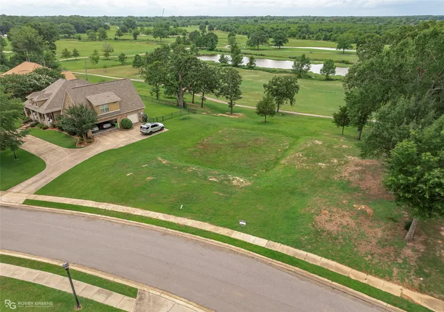 Homes for sale in Haughton, LA | 46 Golf Club Dr, Haughton, LA 71037 | MLS# 20966563