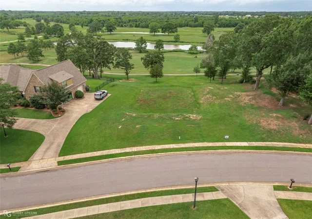 Homes for sale in Haughton, LA | 46 Golf Club Dr, Haughton, LA 71037 | MLS# 20966563