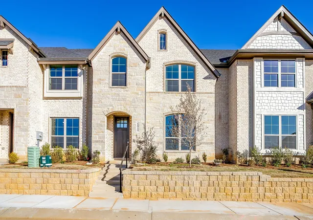 2nd image of 6815 Robert Reed Dr, Arlington, TX 76001 | MLS# 20968605