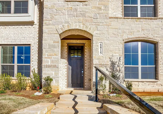 4th image of 6815 Robert Reed Dr, Arlington, TX 76001 | MLS# 20968605