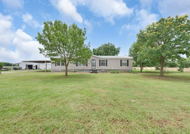 Homes for sale in Klondike, TX | 2287 Fm-3132, Klondike, TX 75448 | MLS# 20967654