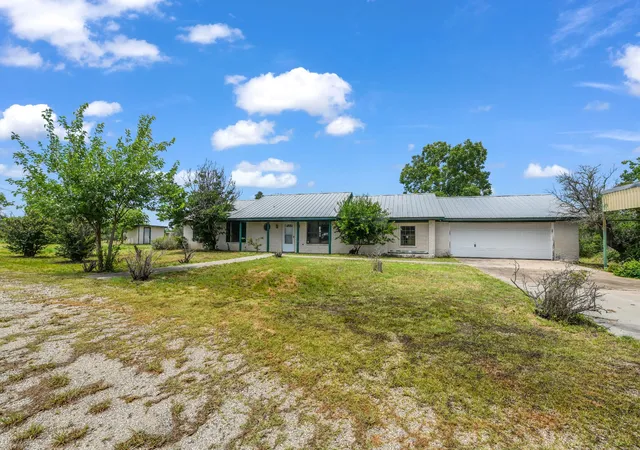 Photo 2 of Land for sale at 401 Old Agnes Rd, Weatherford, TX 76088 | MLS# 20946572 | Listing updated on 2026-09-05