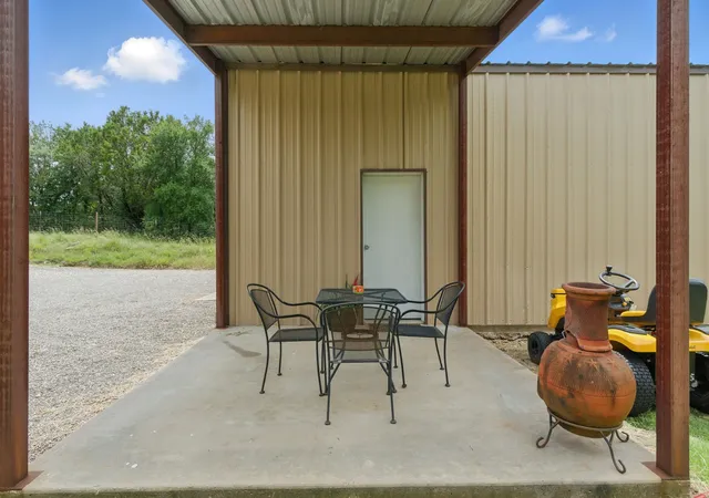 Photo 4 of Single family home for sale at 565 Ridgeway Dr, Bluff Dale, TX 76433 | MLS# 20968251 | Listing updated on 2026-09-23