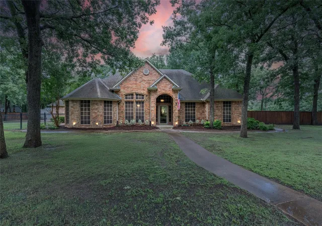 Photo 3 of Single family home for sale at 320 Rustic Oaks, Seagoville, TX 75159 | MLS# 20969831 | Listing updated on 2026-08-17
