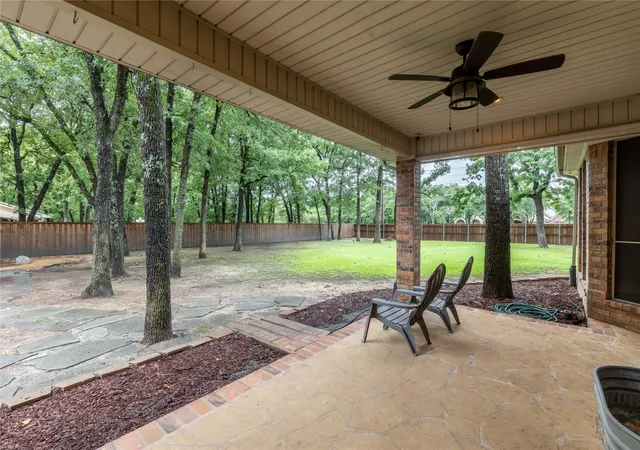 Photo 4 of Single family home for sale at 320 Rustic Oaks, Seagoville, TX 75159 | MLS# 20969831 | Listing updated on 2026-08-17