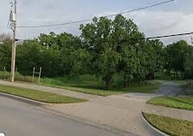 Photo 1 of Land for sale at 520 W Broad St, Mansfield, TX 76063 | MLS# 20970173 | Listing updated on 2026-07-21