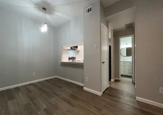 5th image of 3611 W Northgate Dr, Irving, TX 75062