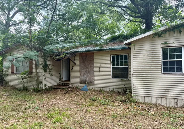 1st image of 275 Lakeview Dr, Doyline, LA 71023 | MLS# 20971952