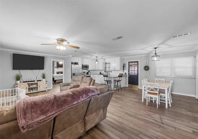 Photo 3 of Single family home for sale at 631 N Robinson Dr, Robinson, TX 76706 | MLS# 20973102 | Listing updated on 2026-09-27