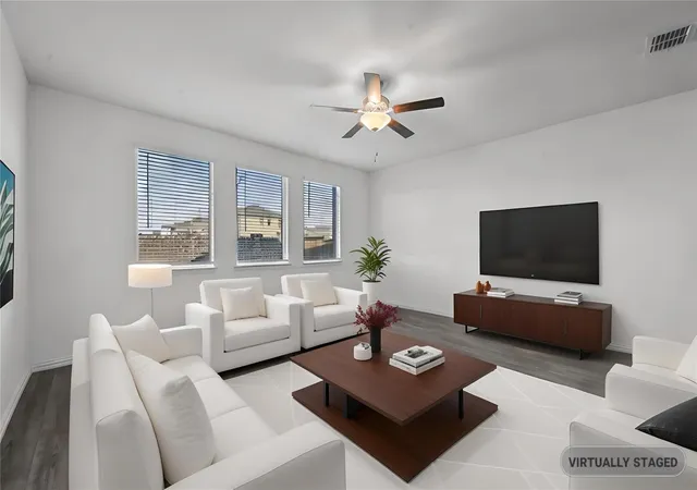Photo 3 of Single family home for sale at 5025 Salinger Dr, Aubrey, TX 76227 | MLS# 20974082 | Listing updated on 2026-08-18