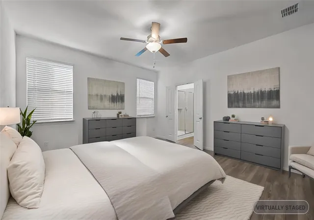 Photo 4 of Single family home for sale at 5025 Salinger Dr, Aubrey, TX 76227 | MLS# 20974082 | Listing updated on 2026-08-18
