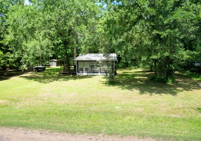 Homes for sale in Yantis, TX | 1611 County Road 1858, Yantis, TX 75497 | MLS# 20972976