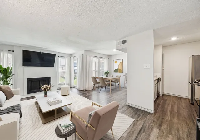 Photo 3 of Condo for sale at 6050 Melody Ln #107, Dallas, TX 75231 | MLS# 20972336 | Listing updated on 2026-09-23