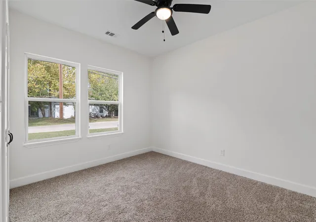 Photo 4 of Single family home for sale at 1520 Harris St, Gainesville, TX 76240 | MLS# 20975816 | Listing updated on 2026-07-10