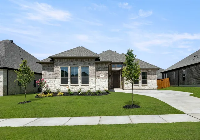 Photo 1 of Sale Pending at 413 Wabash Dr, Waxahachie, TX 75167 | MLS# 20976860 | Listing updated on 2026-08-25