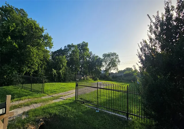 Homes for sale in Balch Springs, TX | 2511 Lora Ln, Balch Springs, TX 75180 | MLS# 20977677