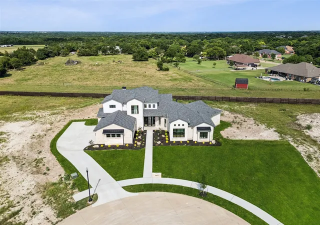 Homes for sale in Midlothian, TX | 4930 Magnolia Trl, Midlothian, TX 76065 | MLS# 20978431