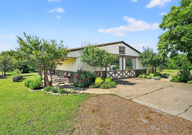 Photo 3 of Single family home for sale at 12041 Bell Rd, Pilot Point, TX 76258 | MLS# 20972502 | Listing updated on 2026-08-26