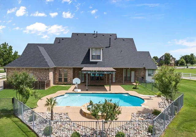 Photo 2 of Sale Pending at 6417 Gehrig Cir, Burleson, TX 76028 | MLS# 20980487 | Listing updated on 2026-07-17