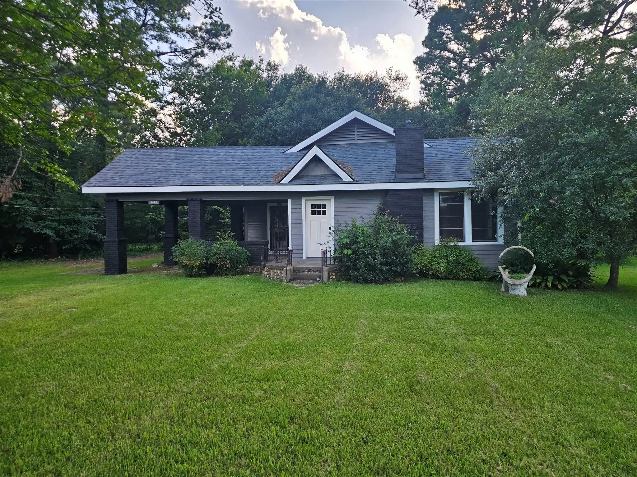 Single family home for sale at 4448 Greenwood Blvd, Shreveport, LA 71119 | MLS# 20980573