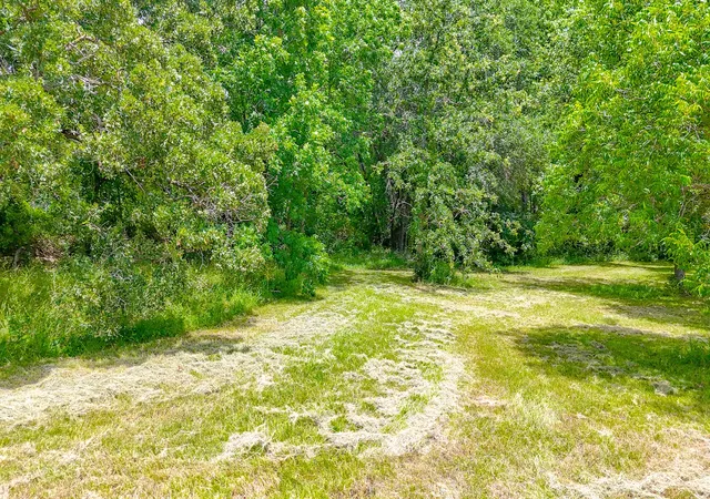 Photo 2 of Land for sale at Lot 602 Clear Water Ct, Corsicana, TX 75109 | MLS# 20976904 | Listing updated on 2026-07-06